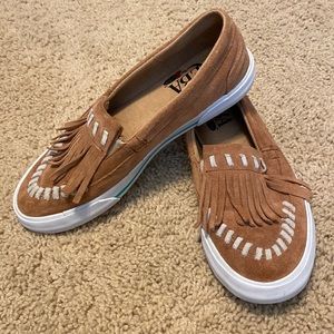 Reba Chockie slip-on, by Justin